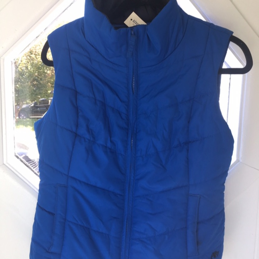 Blue Puffer Vests - Picture 8 of 8